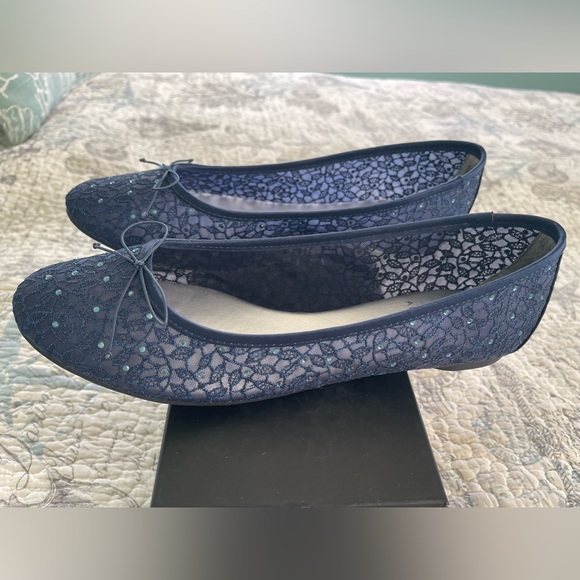 Adrianna Papell Women’s Shirley Ballet Flats in Navy - Picture 4 of 8